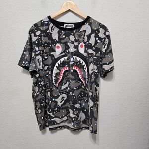 A Abthing Ape Graphic Shark Camo T-Shirt Size M/L
